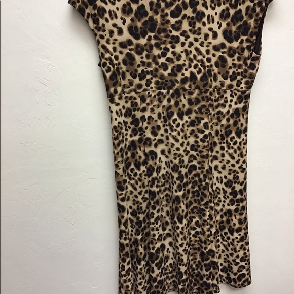 Jones Leopard printSwing dress - Picture 11 of 12
